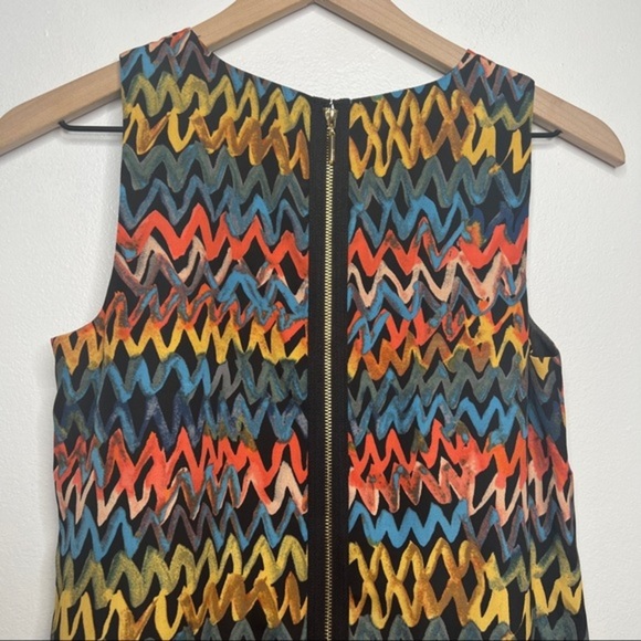 Kensie Sleeveless Zig-Zag Colorful Graffiti Zipperback Dress Size XS - Picture 4 of 8